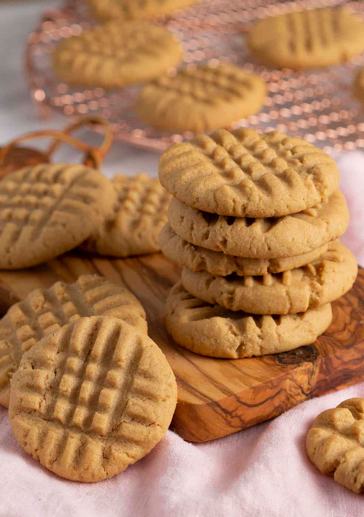 VALENTO FAVORITE Peanut Butter Sugar oreos Soft & Chewy M&M mix SOFT CINNAMON Cookies