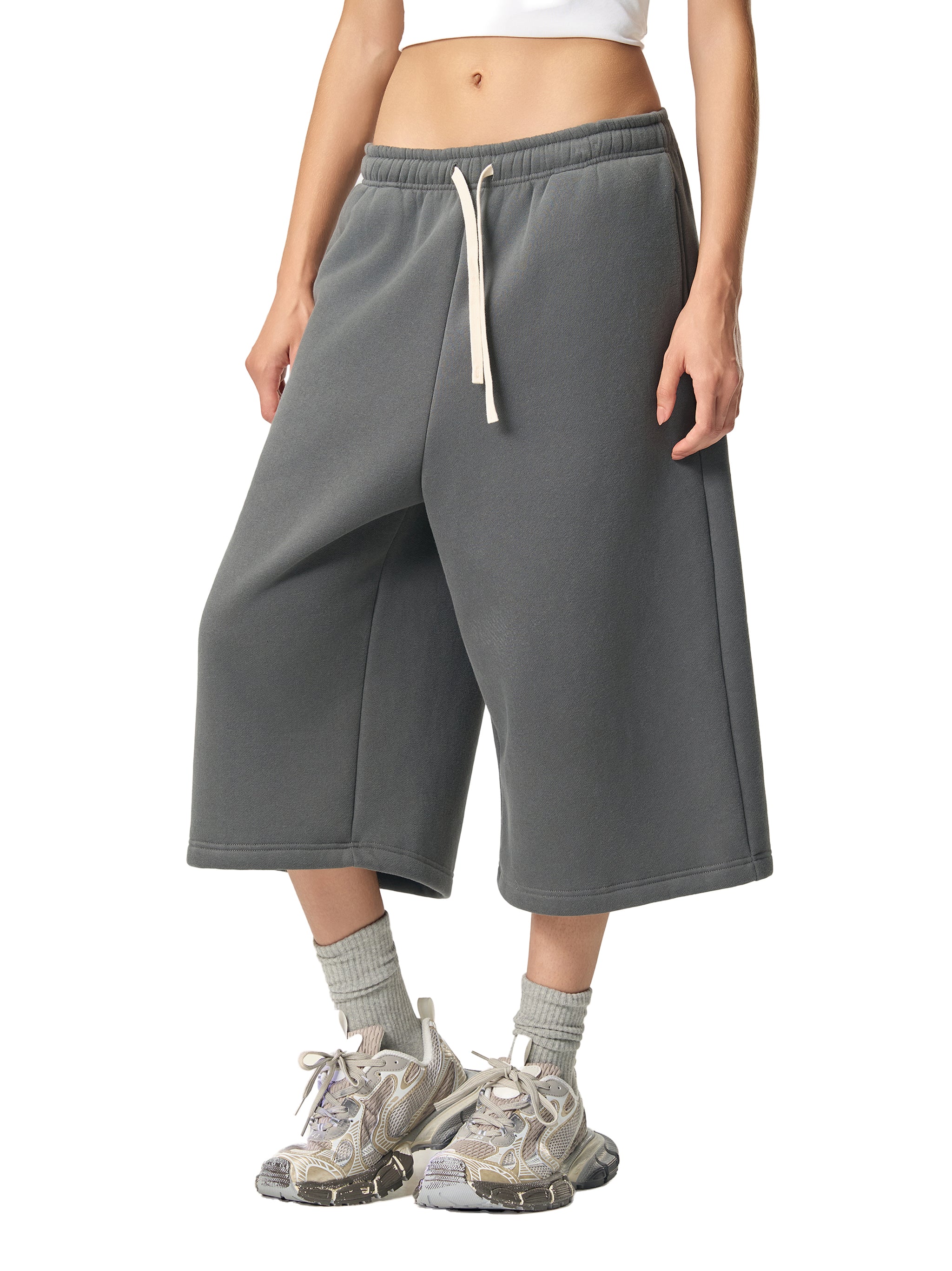 Relaxed Drawstring 3/4 Sweatpants