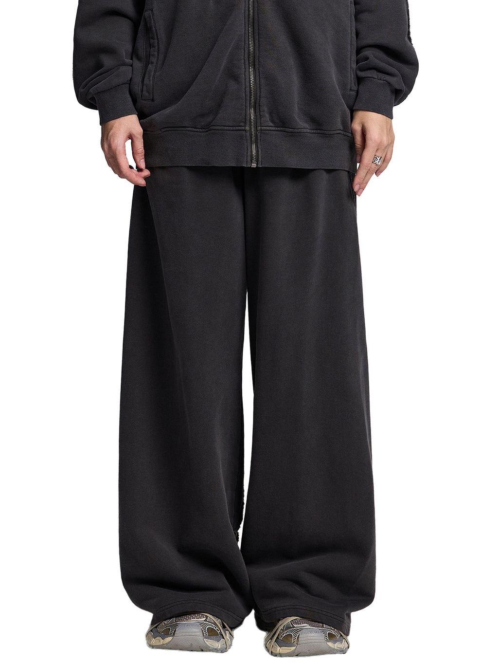 Snow Washed Tape Raw Edge Sweatpants